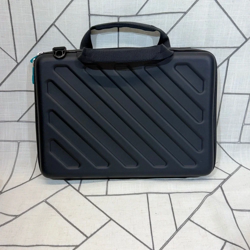 Thule Gauntlet3.0 MacBook Pro 13 Attache Rugged Hard Shell Sleeve Case TGSE-2253